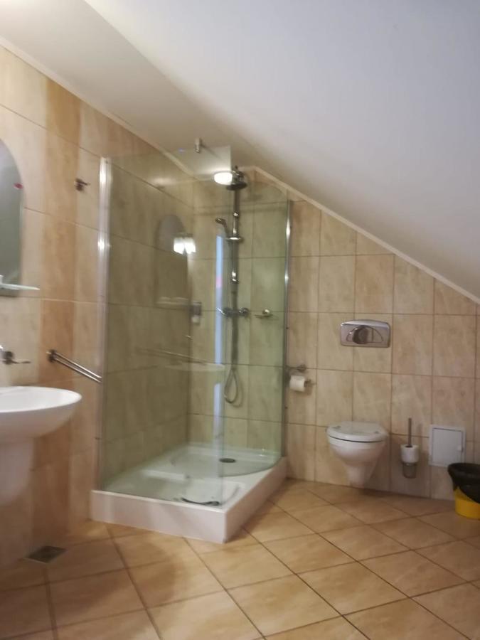 Hotel Dennis Медиаш Экстерьер фото